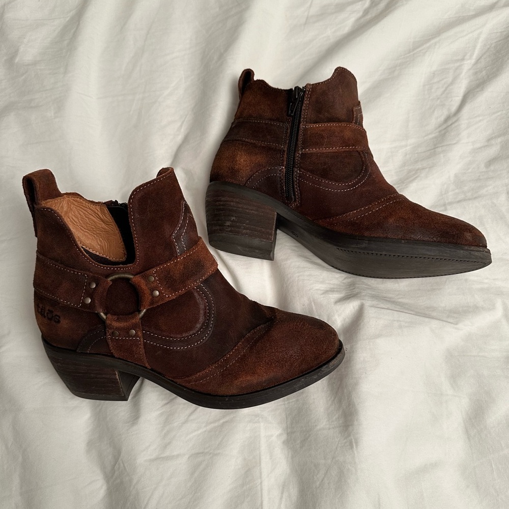 Taos Howdy Ankle Boots